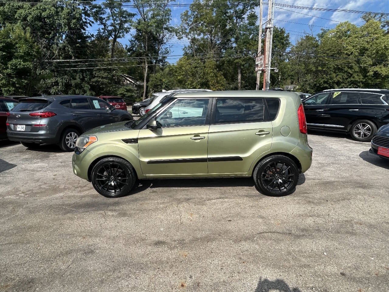 Used 2012 Kia Soul ! w/ Premium Pkg FWD image 4