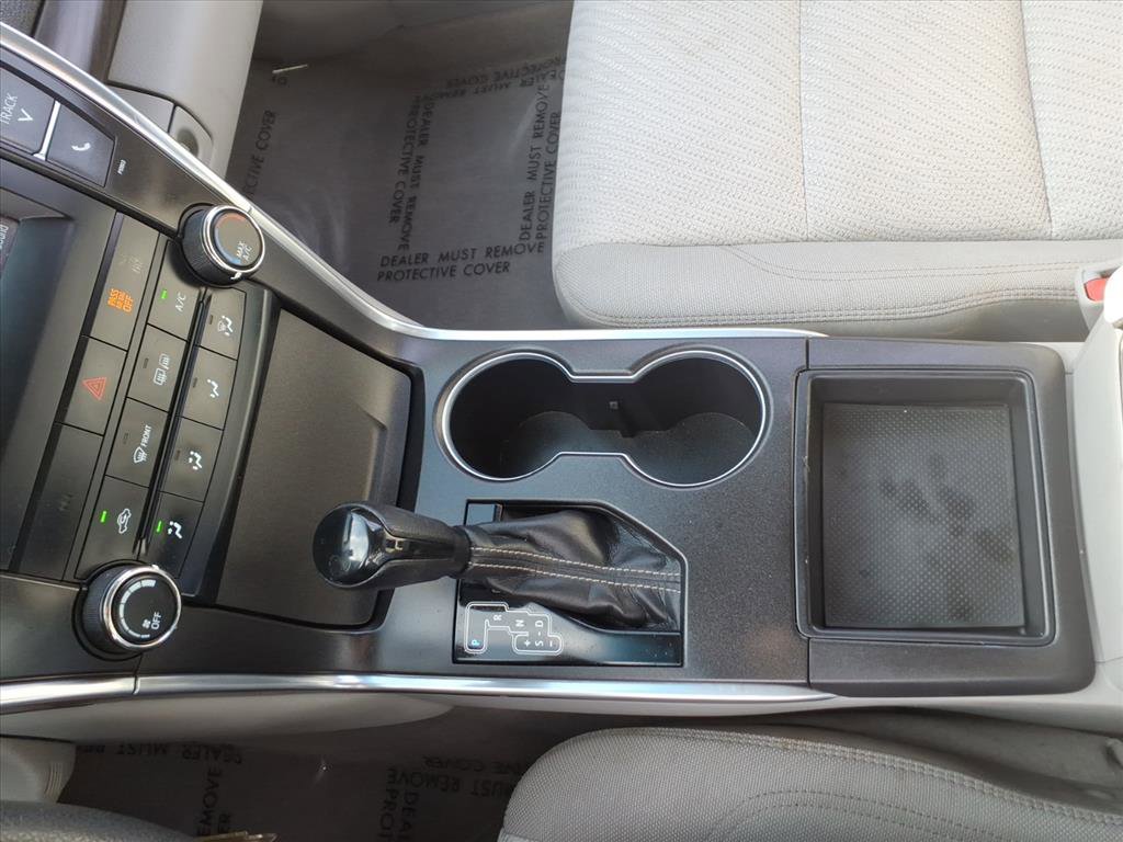 Used 2015 Toyota Camry LE image 37