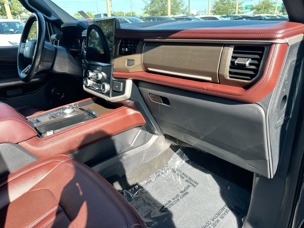 Used 2024 Ford Expedition Limited RWD image 30