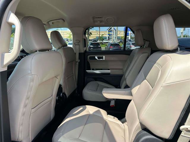Used 2023 Ford Explorer XLT w/ Equipment Group 202A AWD/4WD image 10