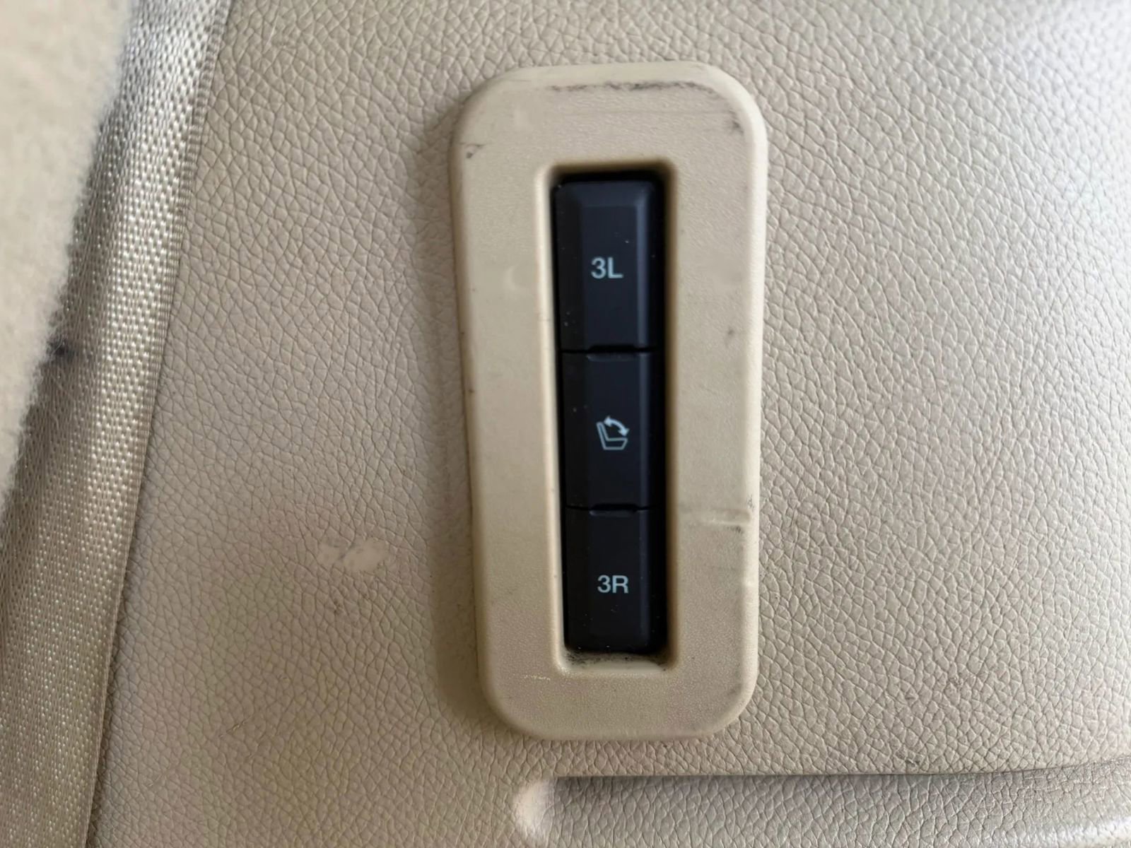 Used 2016 Ford Expedition XLT w/ Equipment Group 202A image 19