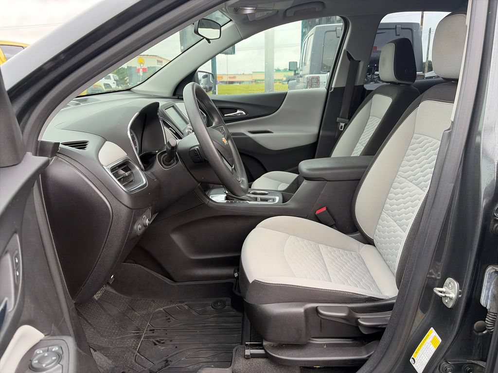 Used 2018 Chevrolet Equinox LS FWD image 14