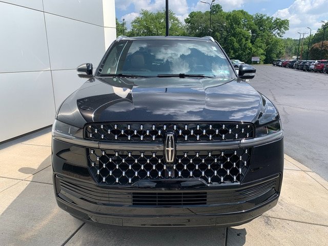 New 2026 Lincoln Navigator Black Label AWD/4WD image 9