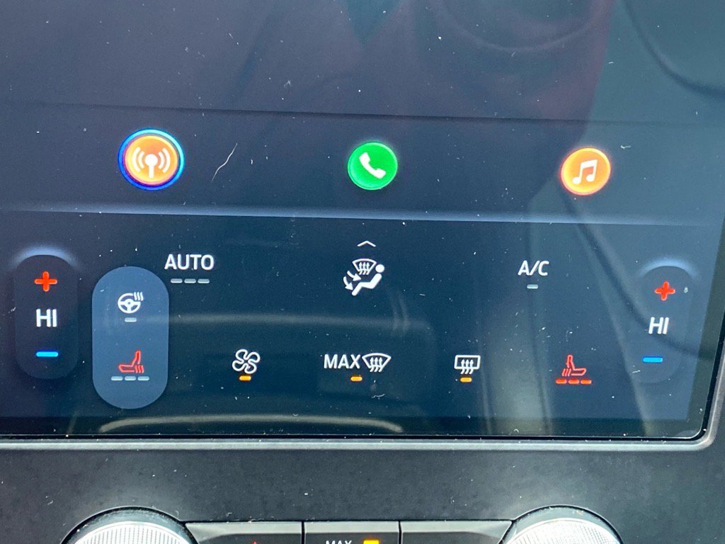 Used 2022 Ford Edge Titanium w/ Class II Trailer Tow Package image 14