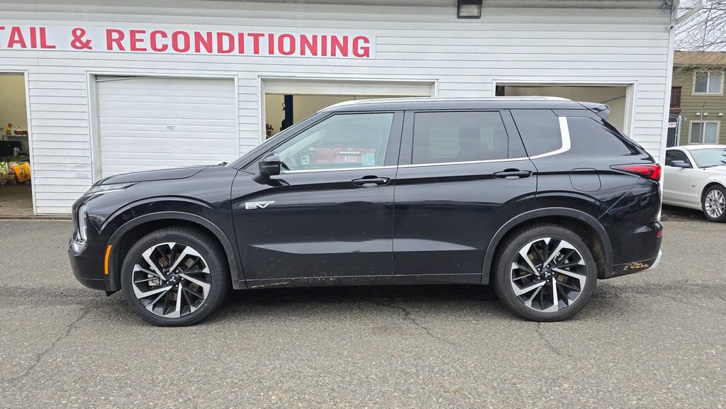 Used 2024 Mitsubishi Outlander SEL image 6