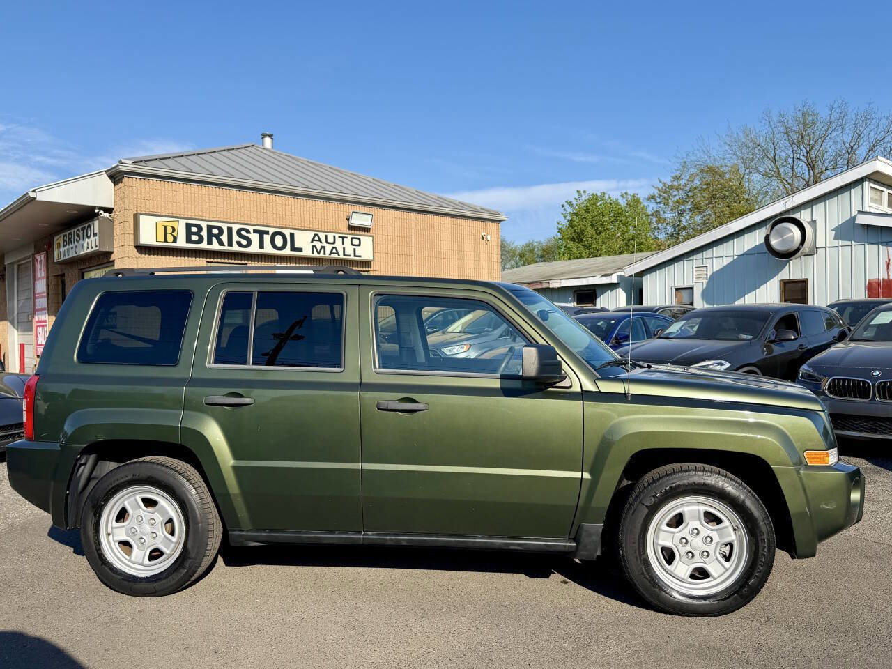 Used 2008 Jeep Patriot Sport AWD/4WD image 2