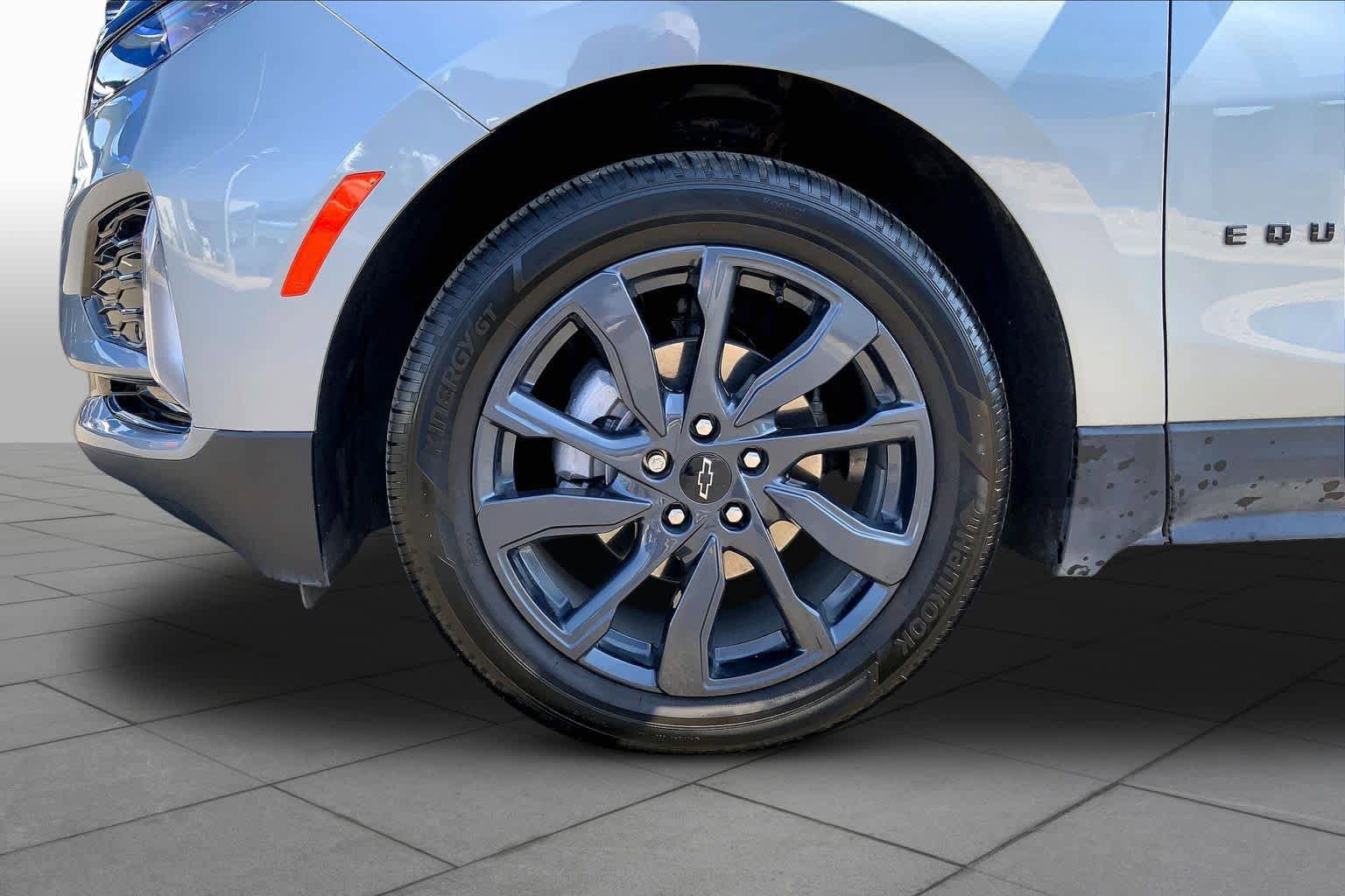 Used 2024 Chevrolet Equinox RS w/ RS Leather Package FWD image 11