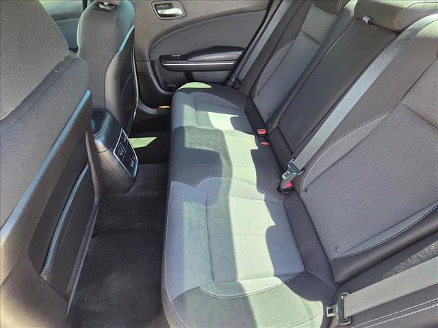 Used 2016 Dodge Charger SE w/ Sport Appearance Group RWD image 16