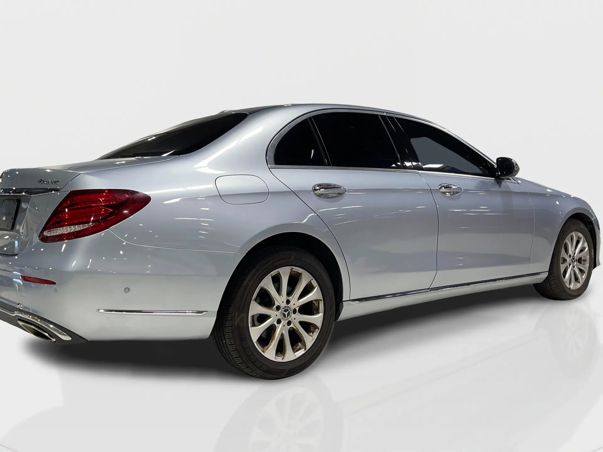 Used 2017 Mercedes-Benz E 300 4MATIC w/ Premium 1 Package image 11