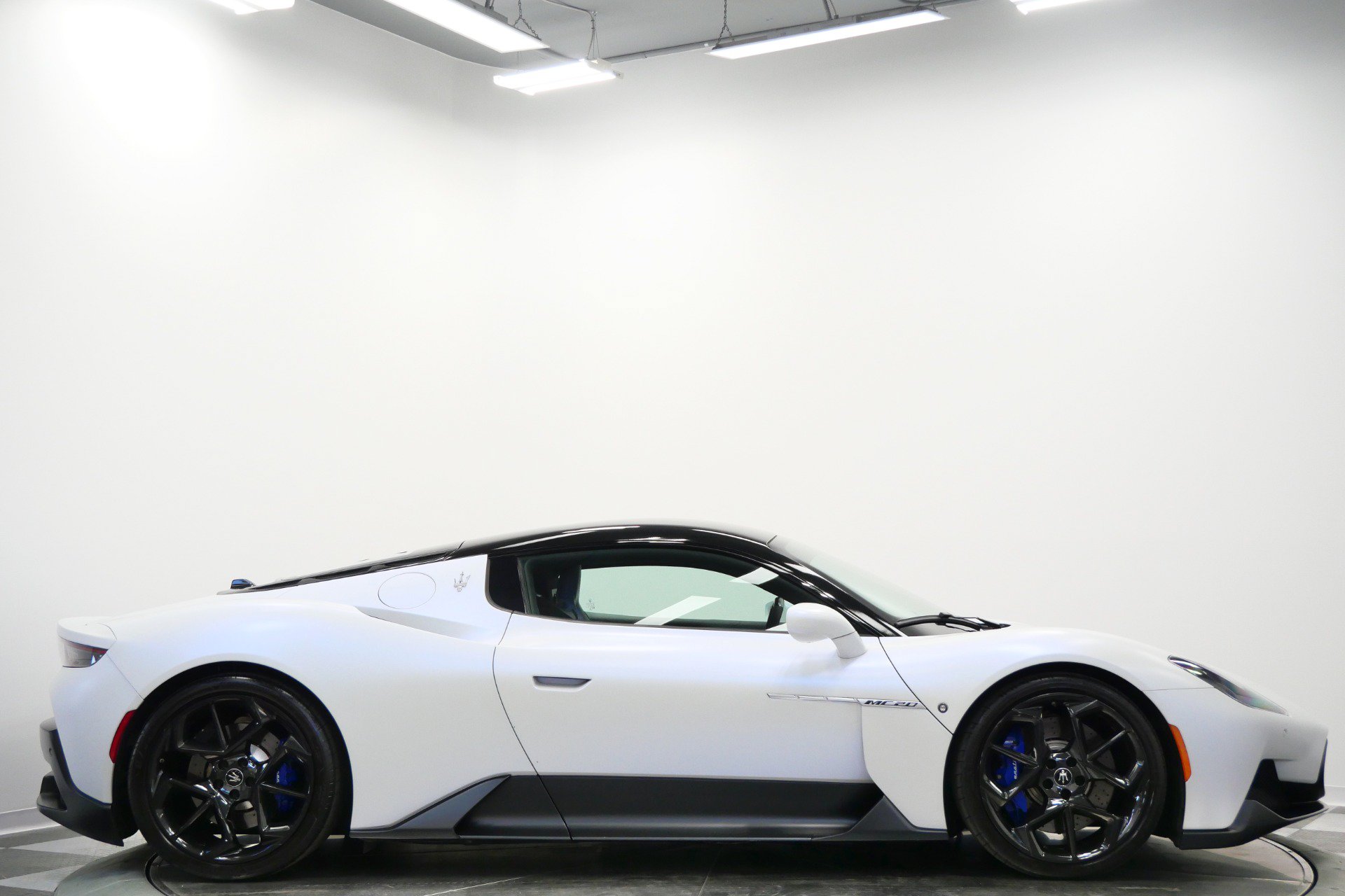 Used 2023 Maserati MC20 Coupe RWD image 51