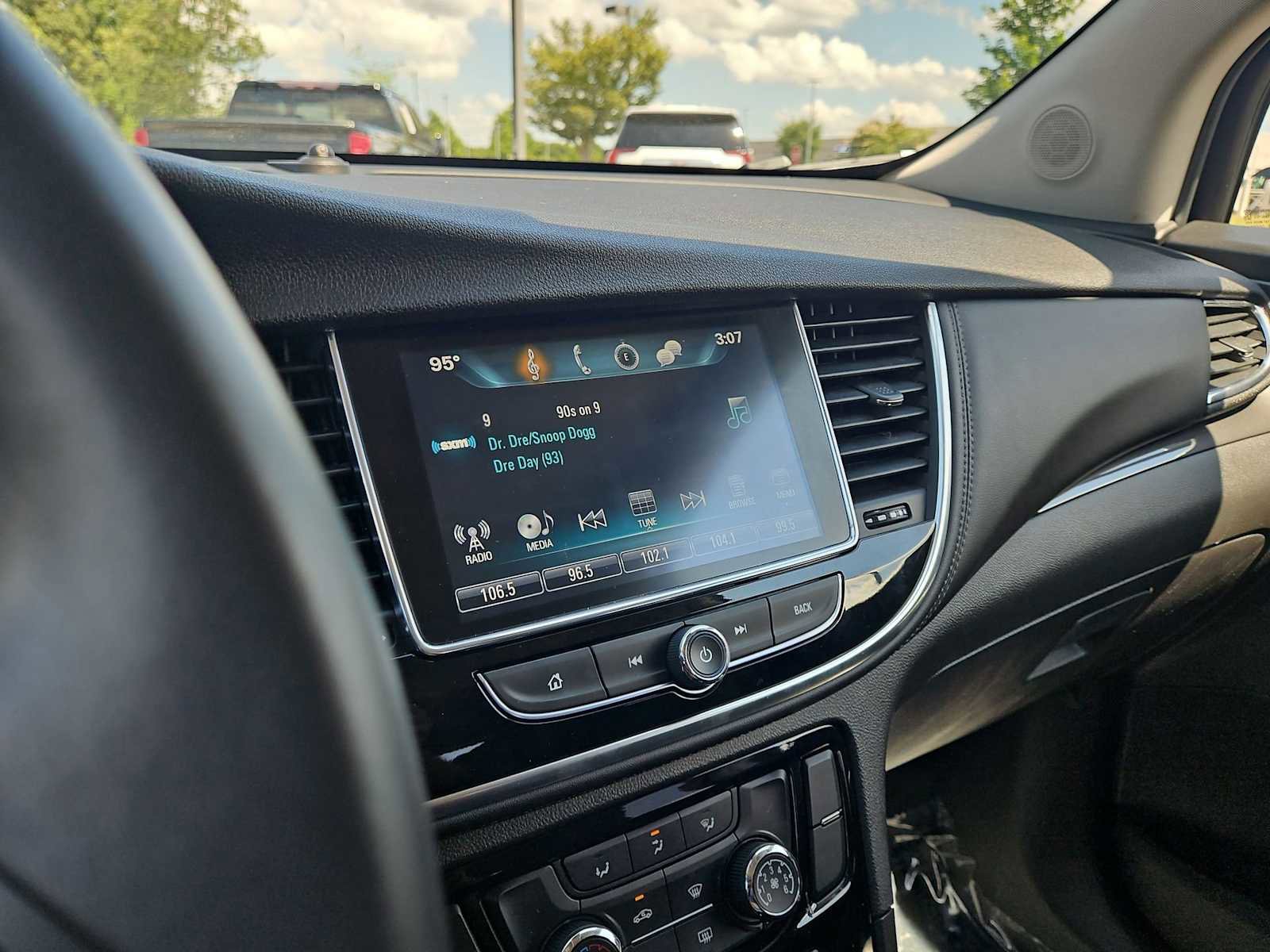 Certified 2018 Buick Encore Preferred FWD image 29