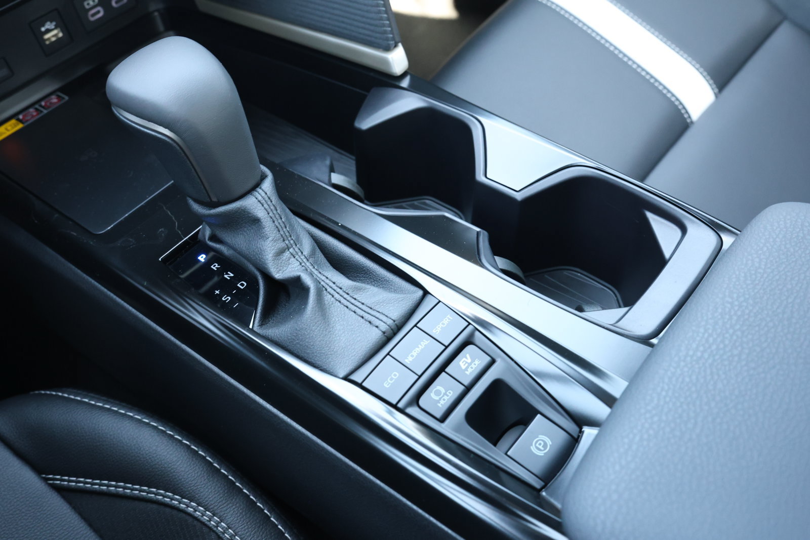New 2027 Toyota Camry SE w/ Convenience Package FWD image 22