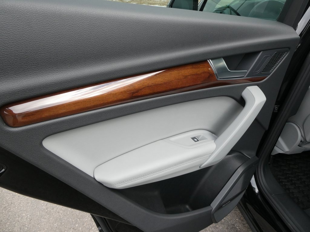 Used 2022 Audi Q5 2.0T Premium Plus image 27