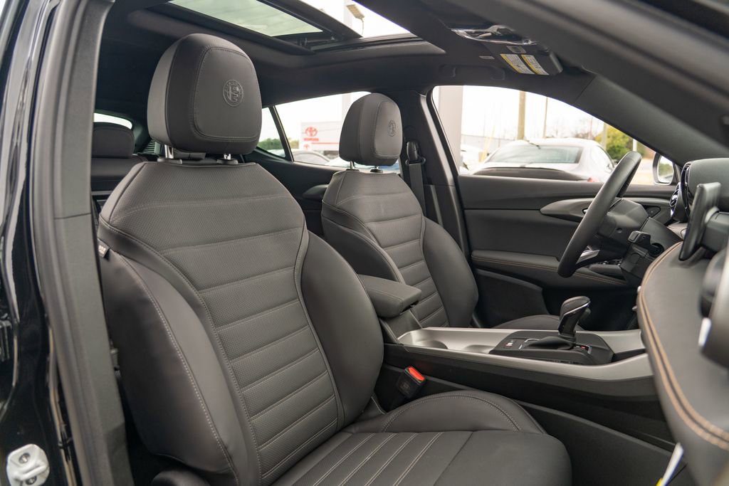 New 2025 Alfa Romeo Tonale w/ Premium Package image 20