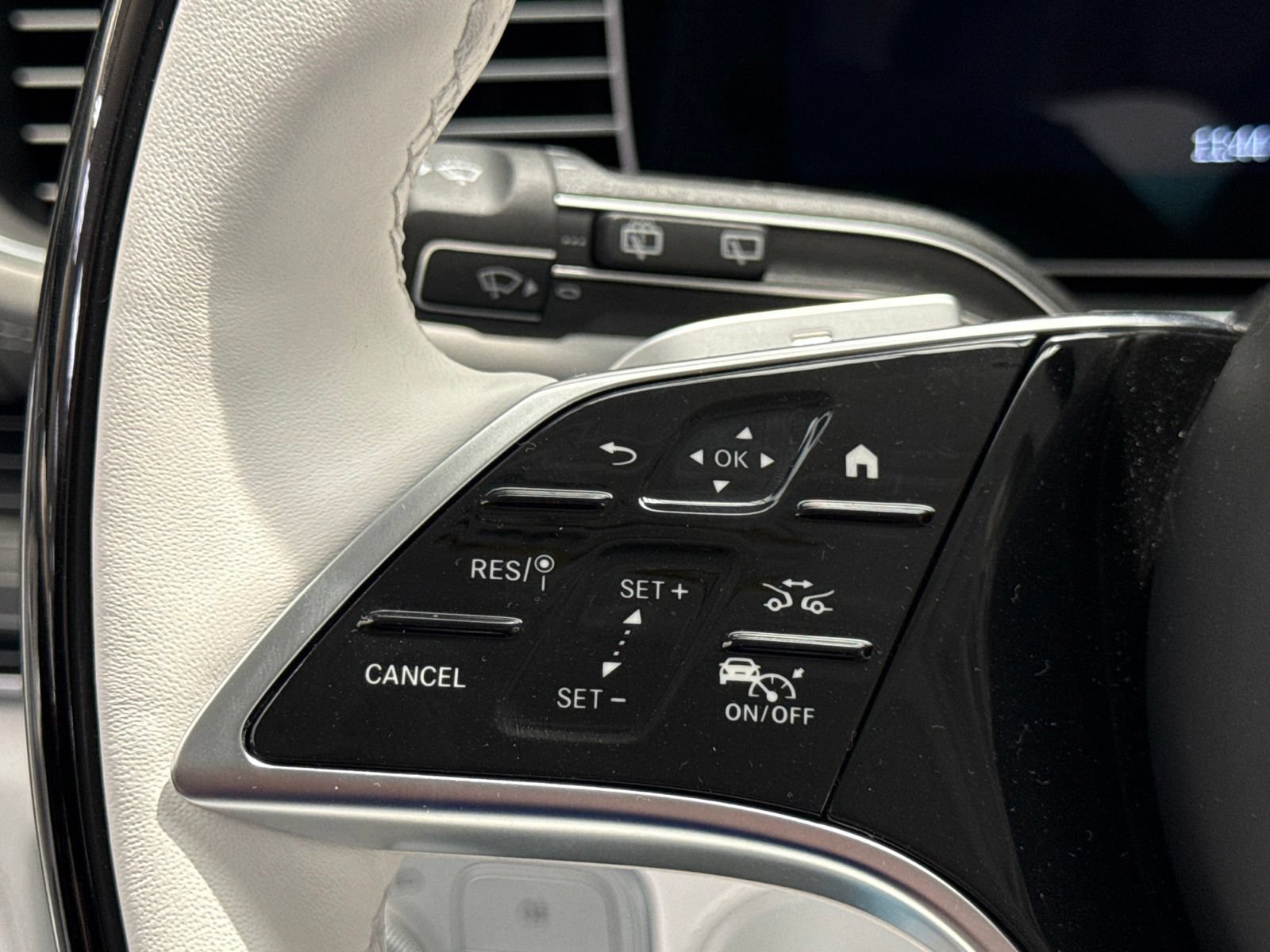 New 2026 Mercedes-Benz Maybach GLS 600 4MATIC image 14