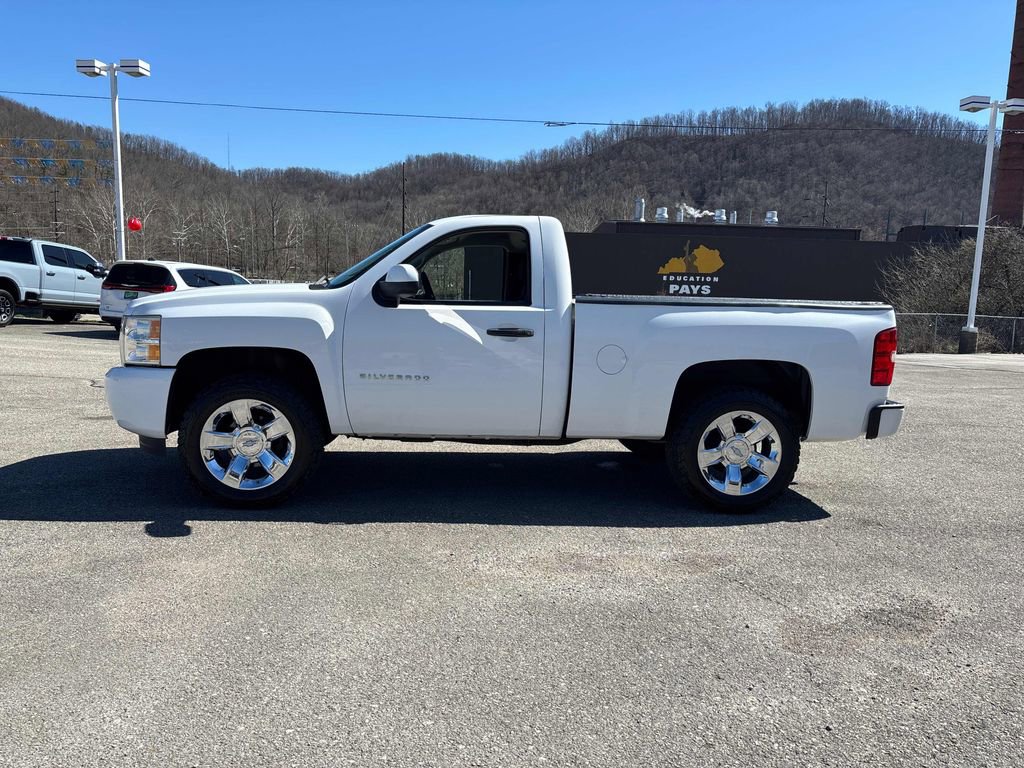Used 2013 Chevrolet Silverado 1500 W/T image 2