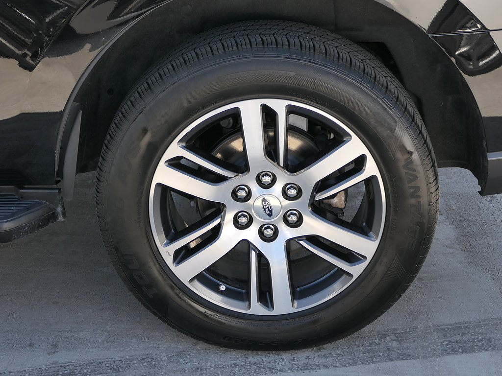 Used 2024 Ford Expedition Limited RWD image 9