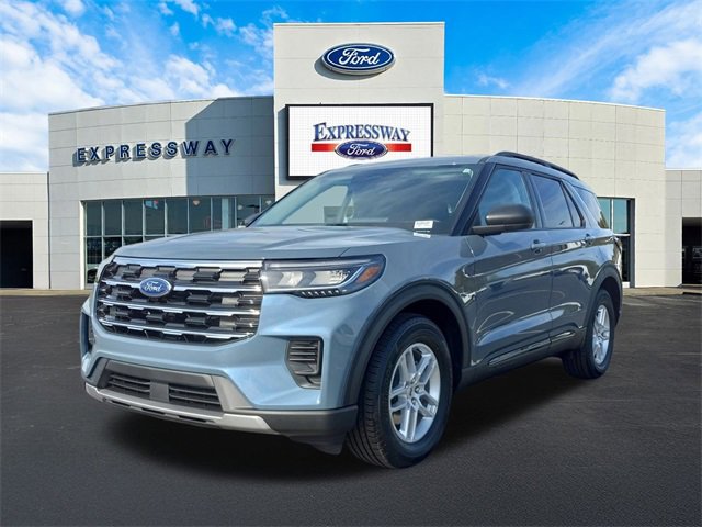 New 2026 Ford Explorer Active image 2