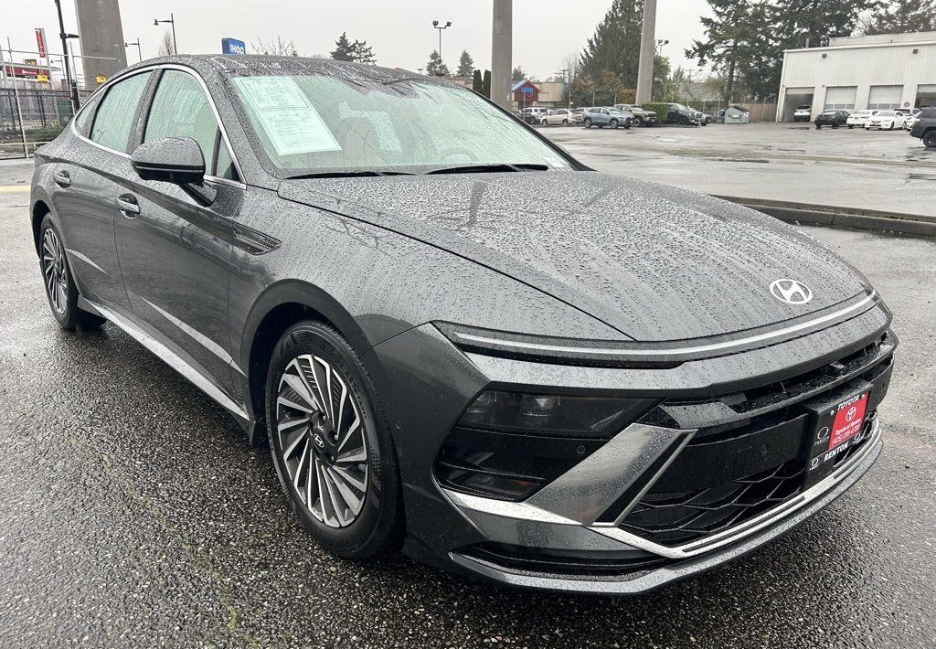 Used 2025 Hyundai Sonata Limited image 3