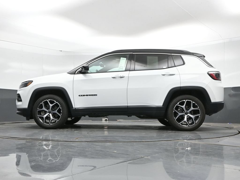Used 2025 Jeep Compass Limited AWD/4WD image 46