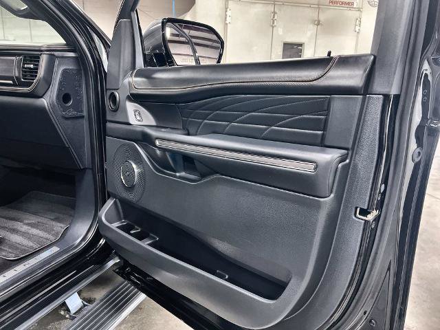 Certified 2022 Ford Expedition Platinum AWD/4WD image 32
