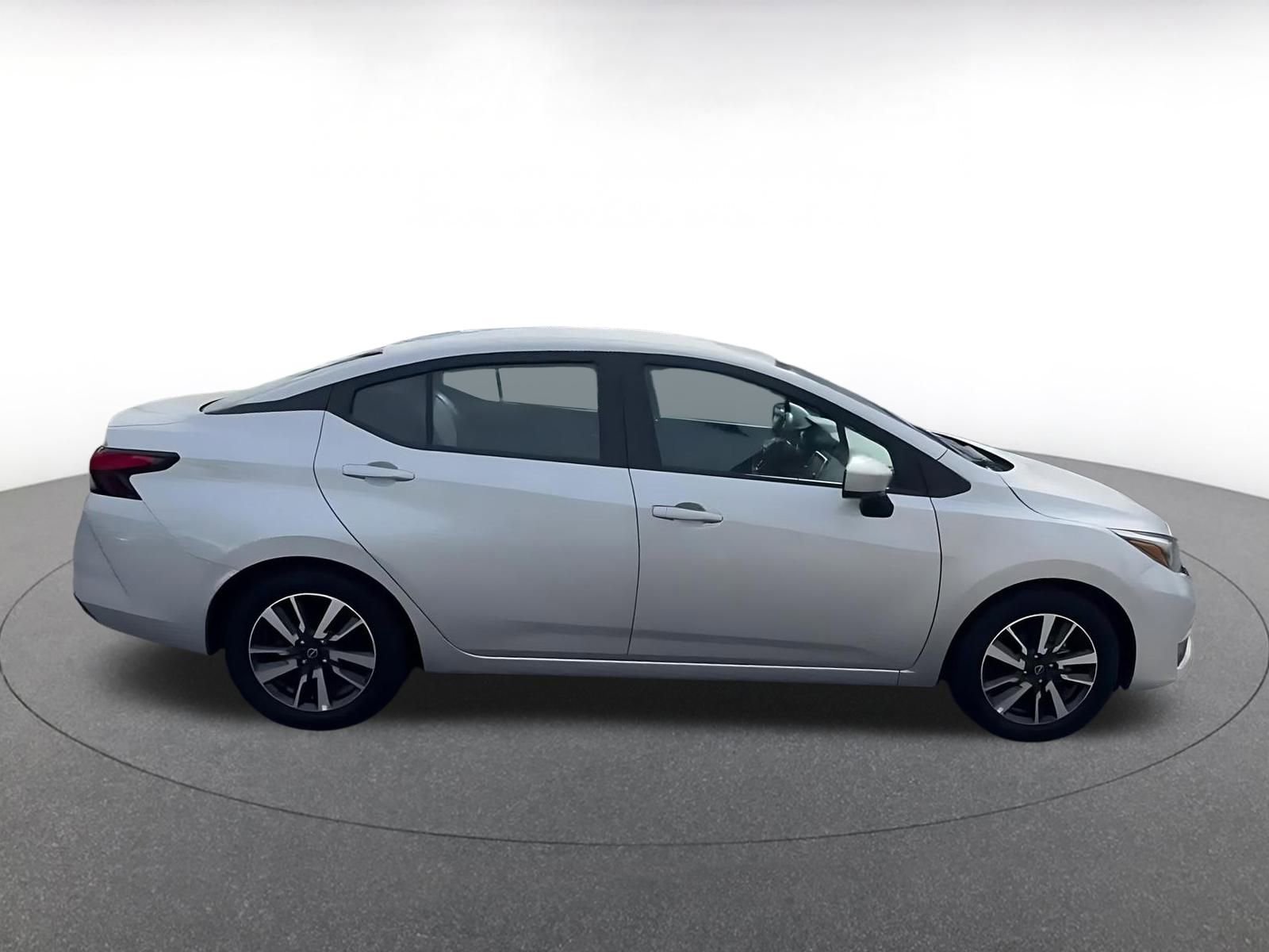 Used 2025 Nissan Versa SV FWD image 16