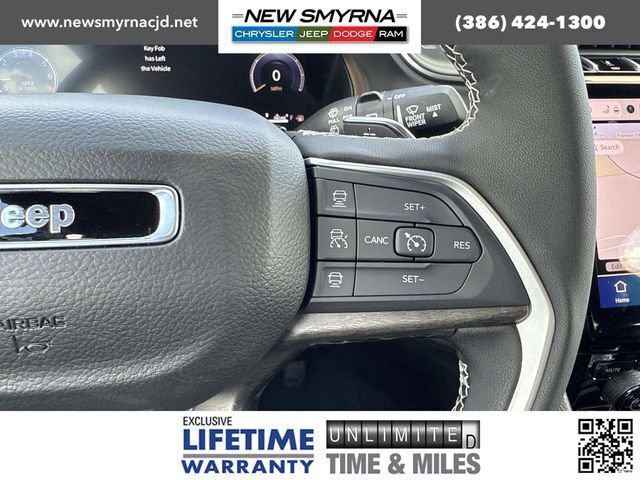 New 2025 Jeep Grand Cherokee Limited w/ Black Appearance Package image 16