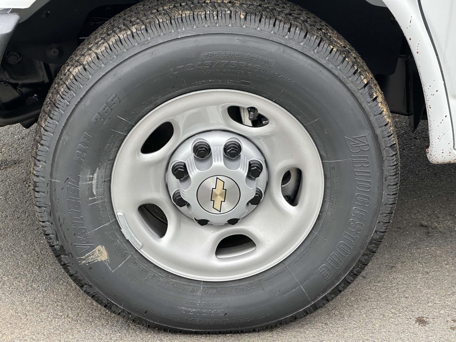 New 2025 Chevrolet Express 3500 w/ Driver Convenience Package image 7