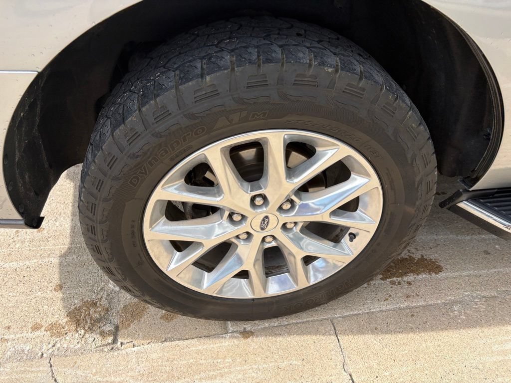Used 2021 Ford Expedition XLT AWD/4WD image 4