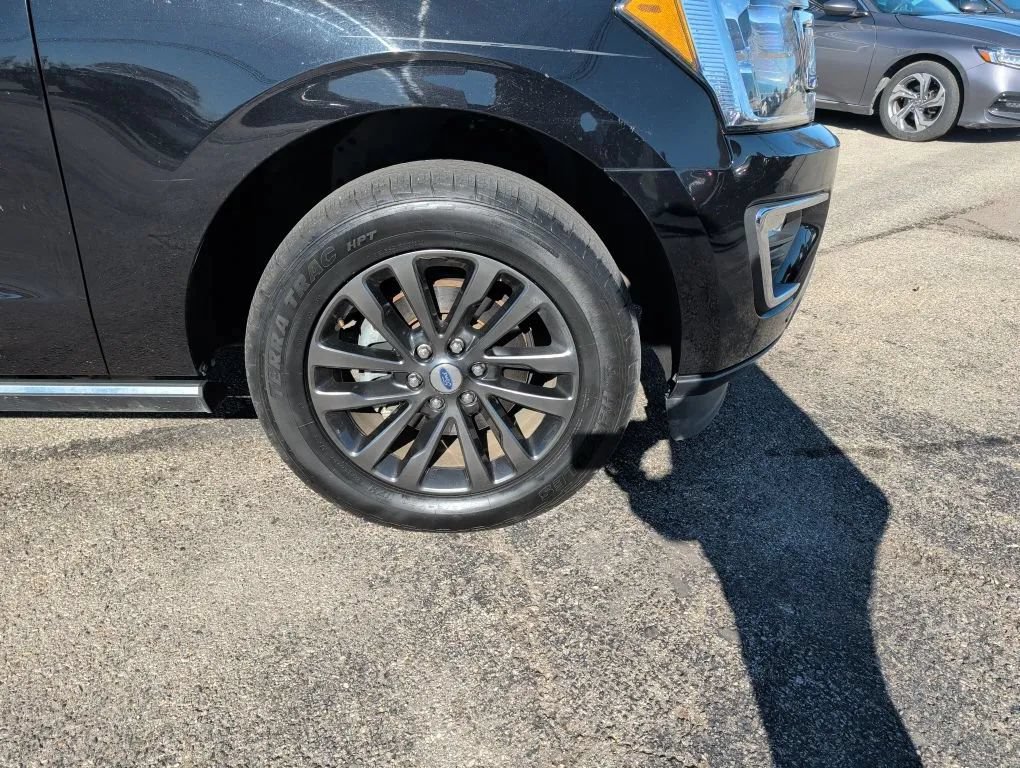 Used 2019 Ford Expedition Max Limited AWD/4WD image 12