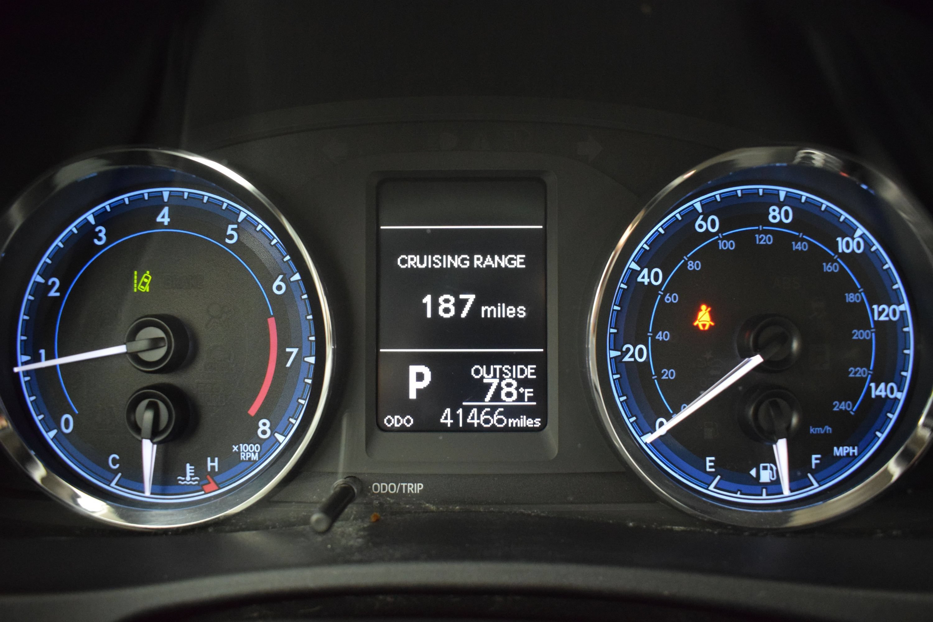 Used 2018 Toyota Corolla LE FWD image 16