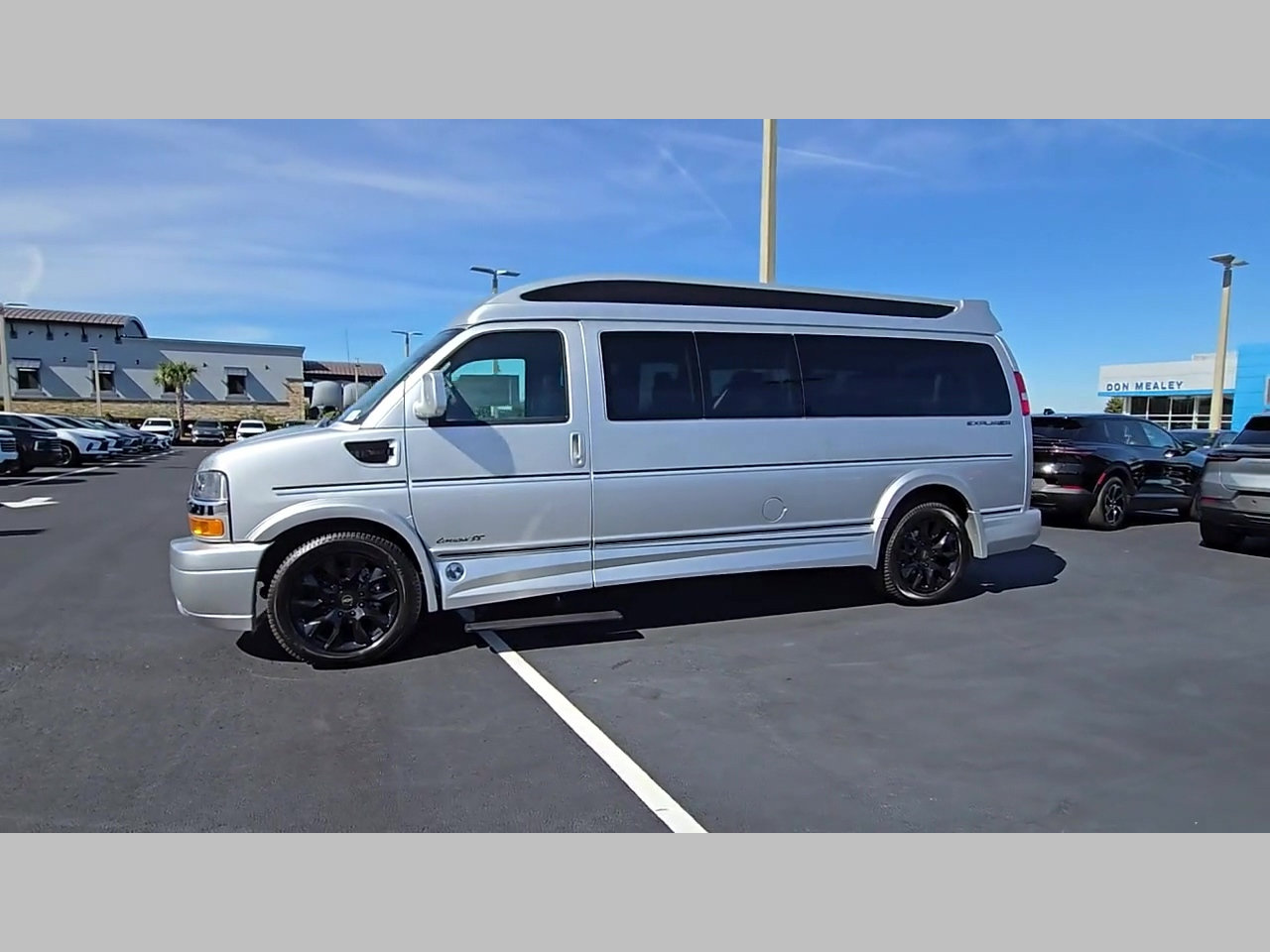 New 2025 Chevrolet Express 2500 Extended image 23