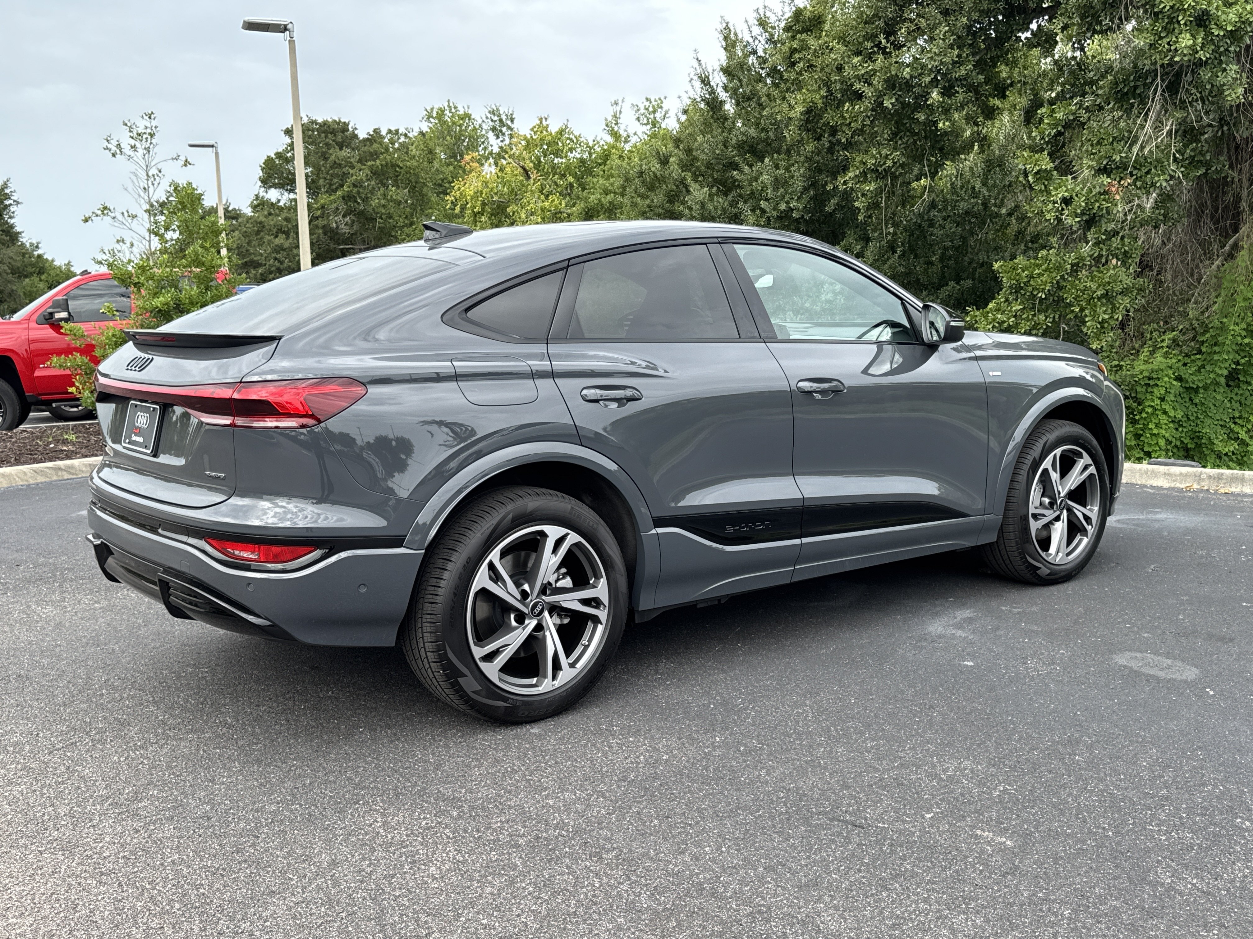 New 2027 Audi Q6 e-tron Premium Plus AWD/4WD image 4