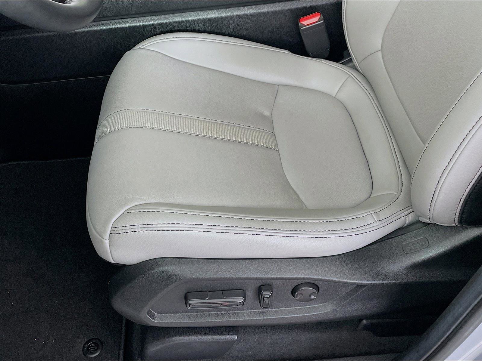 Used 2025 Honda Pilot Touring image 26