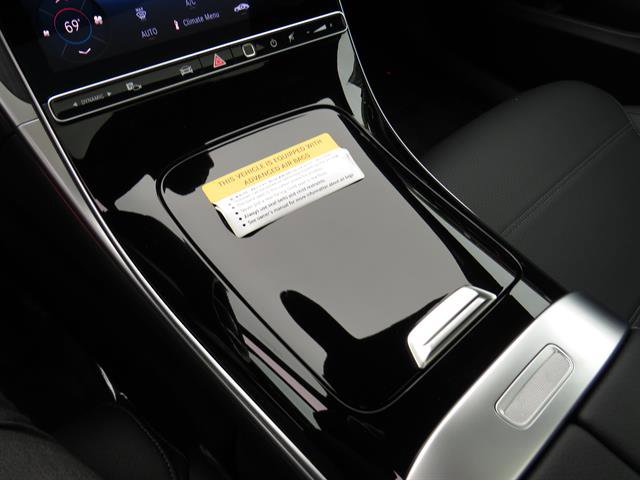 Used 2025 Mercedes-Benz C 300 4MATIC Sedan image 15