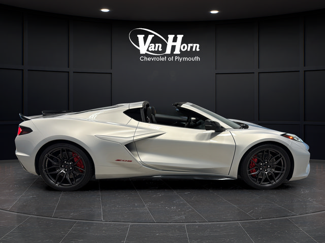 Used 2024 Chevrolet Corvette Z06 w/ Stealth Interior Trim Package RWD image 12