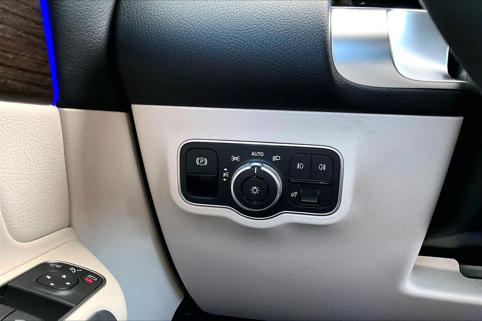 Used 2026 Mercedes-Benz GLB 250 image 13