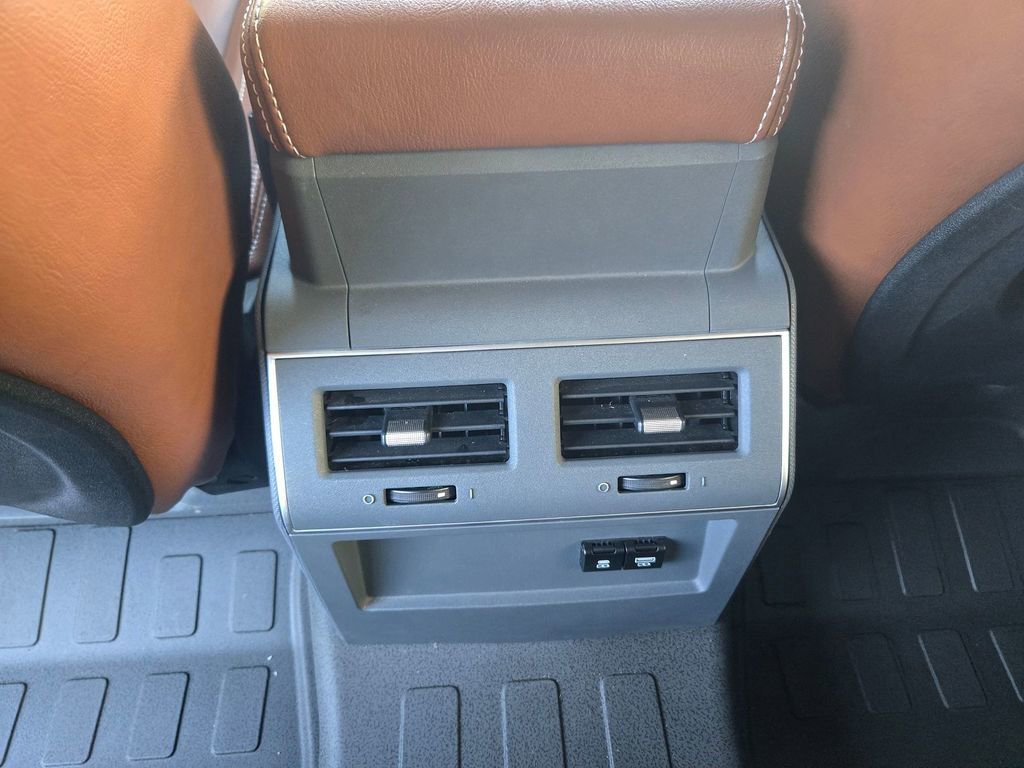 Used 2024 INEOS Grenadier Fieldmaster Edition image 10