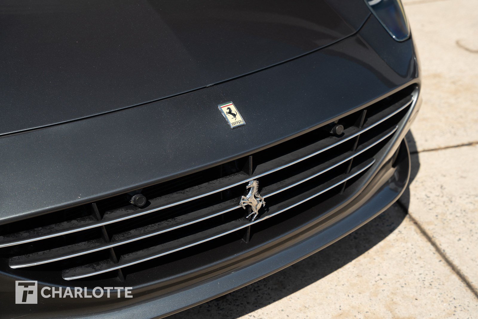 Used 2016 Ferrari California T RWD image 4