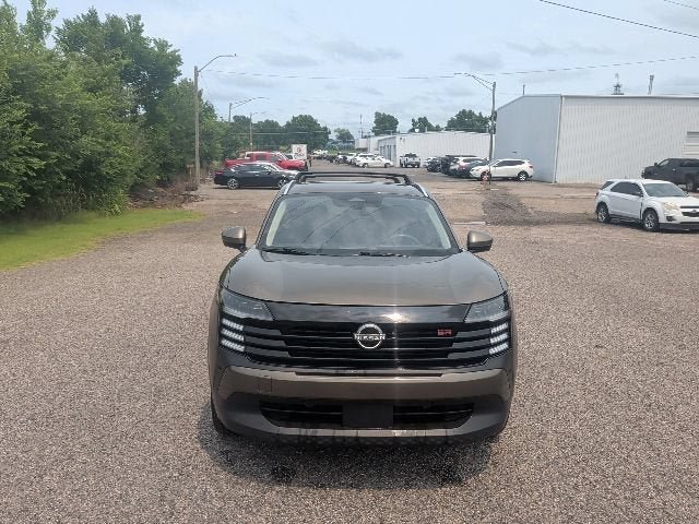 Used 2025 Nissan Kicks SR w/ SR Premium Package FWD image 8