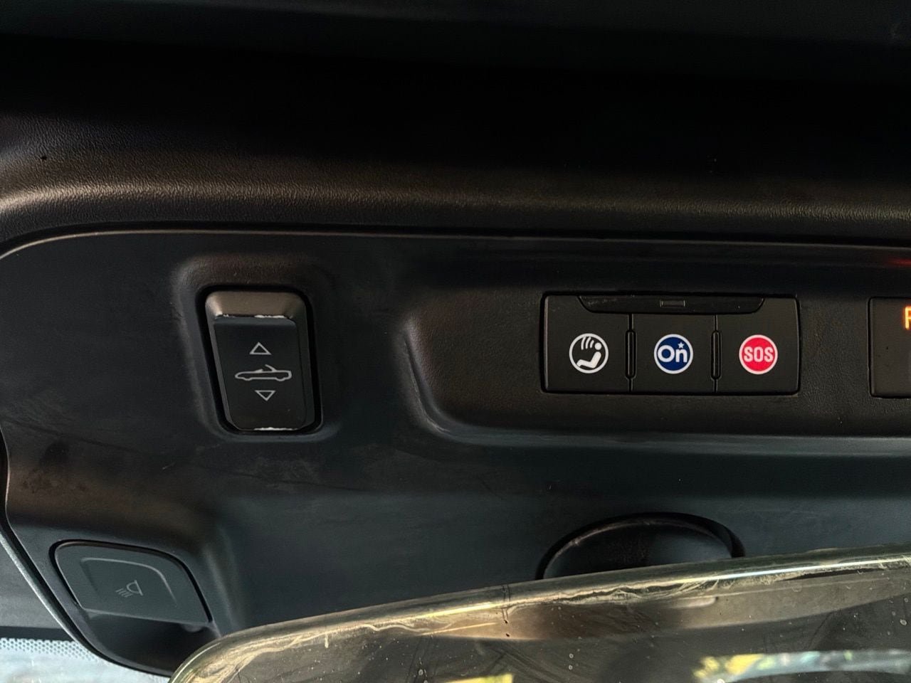 Used 2019 Chevrolet Camaro LT RWD image 22