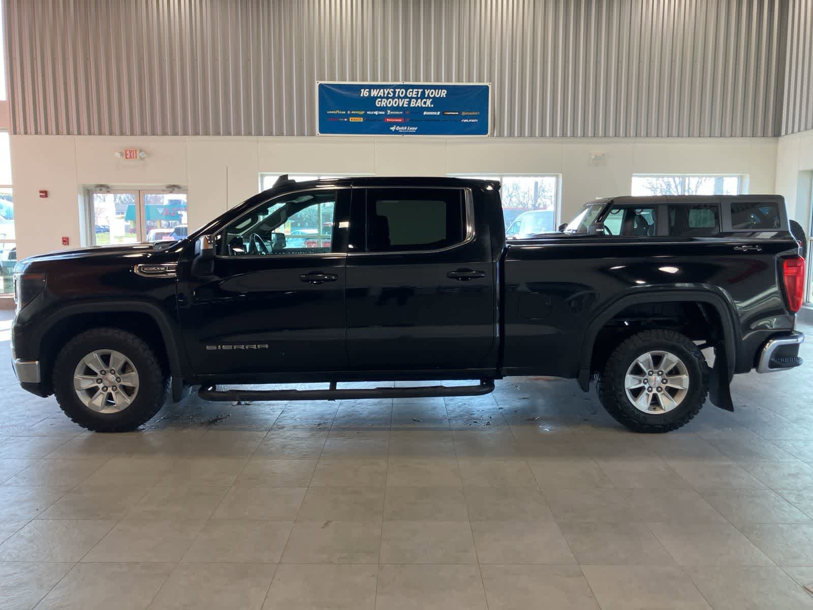 Used 2023 GMC Sierra 1500 SLE w/ Enhanced Capability Package AWD/4WD image 8