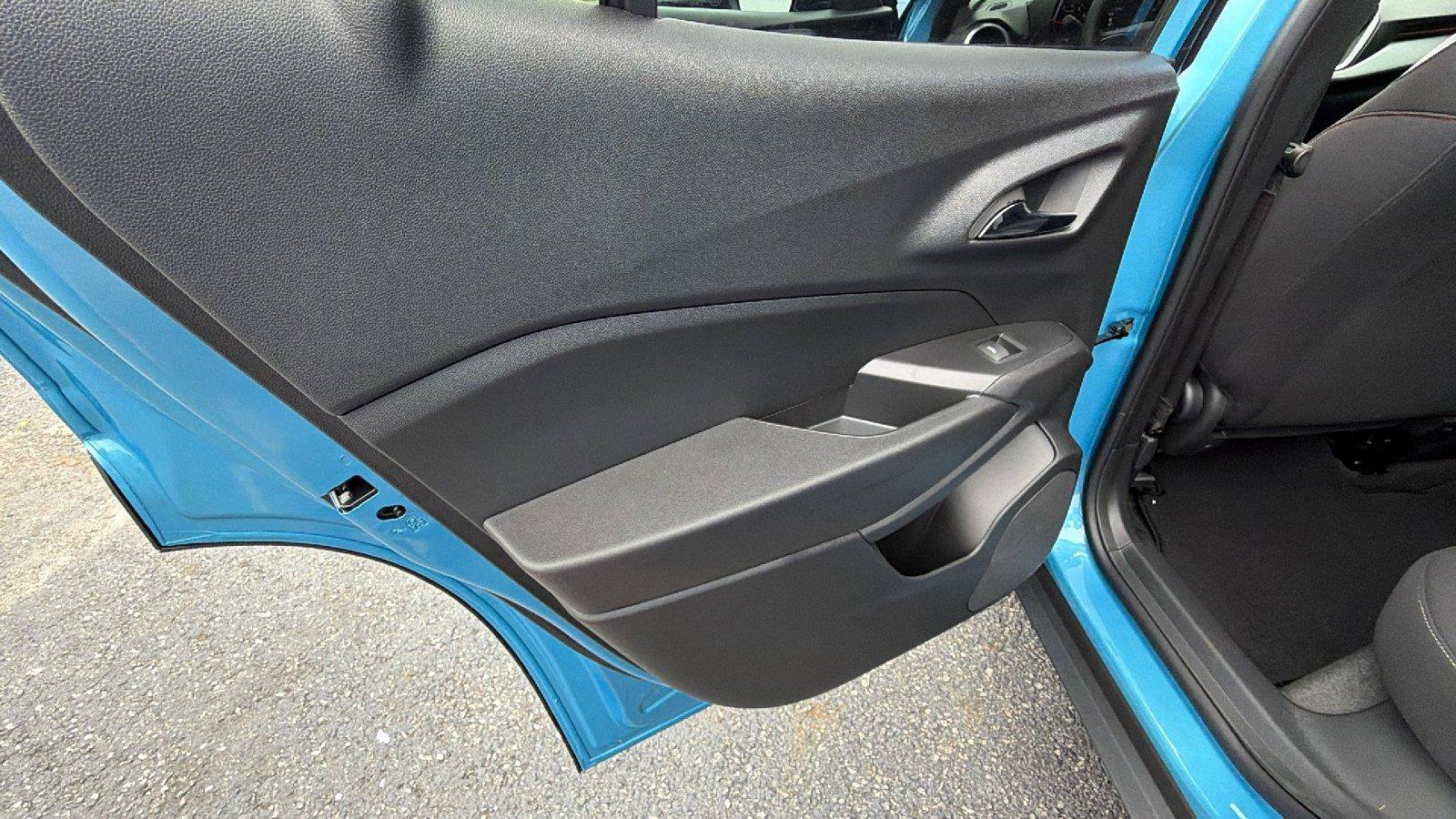 New 2026 Chevrolet Trax RS FWD image 17