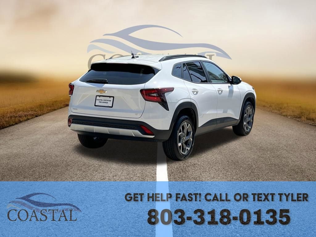 Used 2025 Chevrolet Trax LT image 11