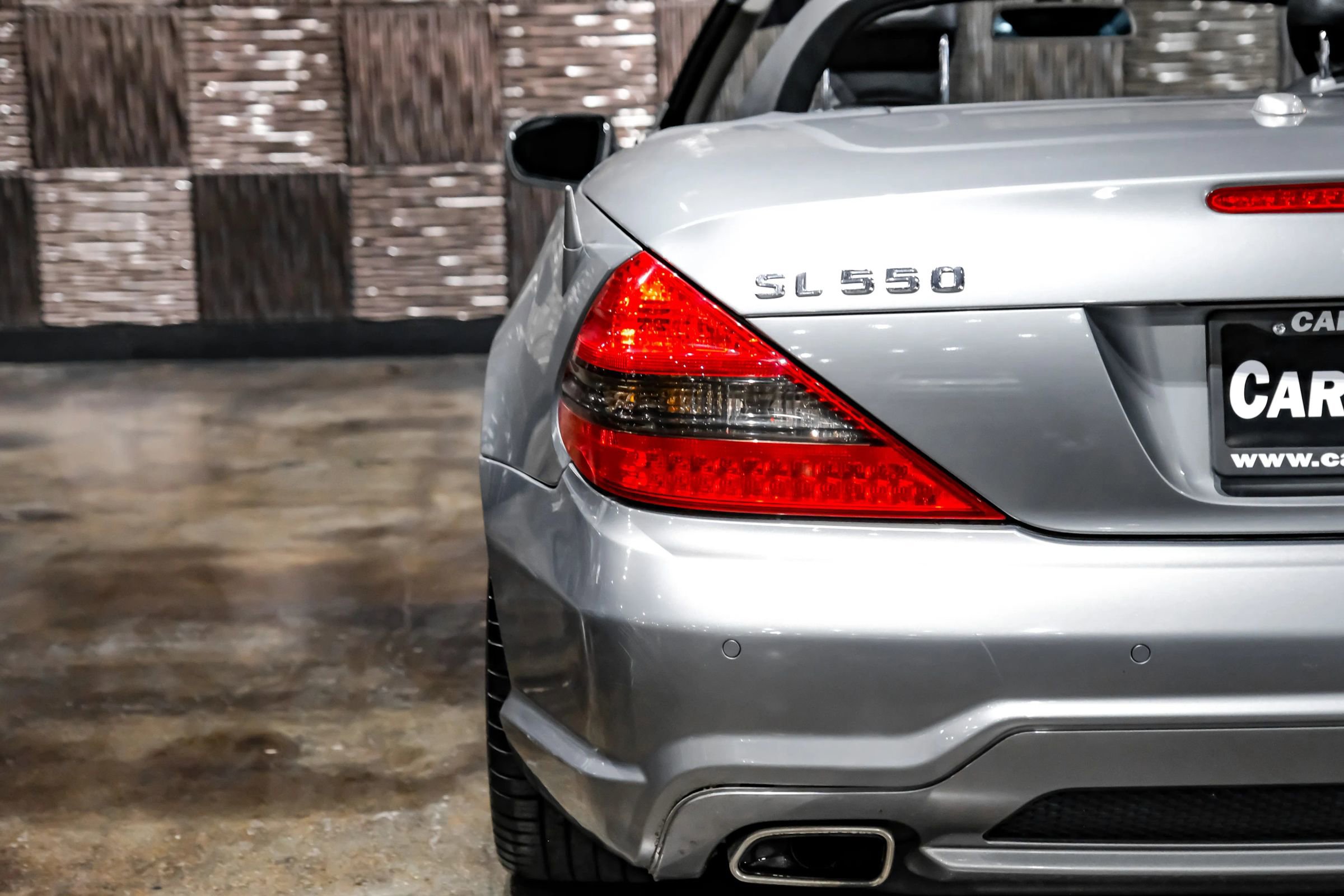 Used 2011 Mercedes-Benz SL 550 w/ Premium I Pkg image 32