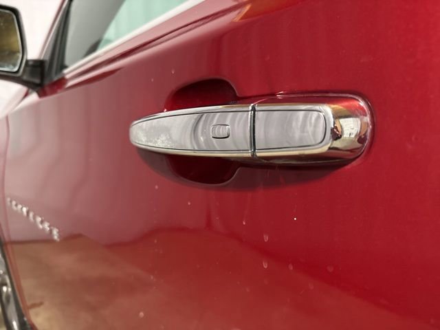 Used 2022 Chevrolet Traverse Premier w/ LPO, Floor Liner Package image 37