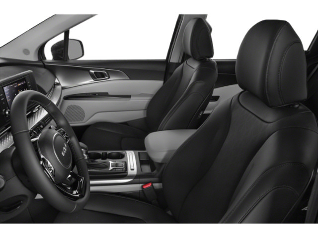 Used 2023 Kia Carnival LX FWD image 6