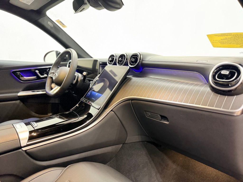 Used 2024 Mercedes-Benz GLC 300 4MATIC image 17