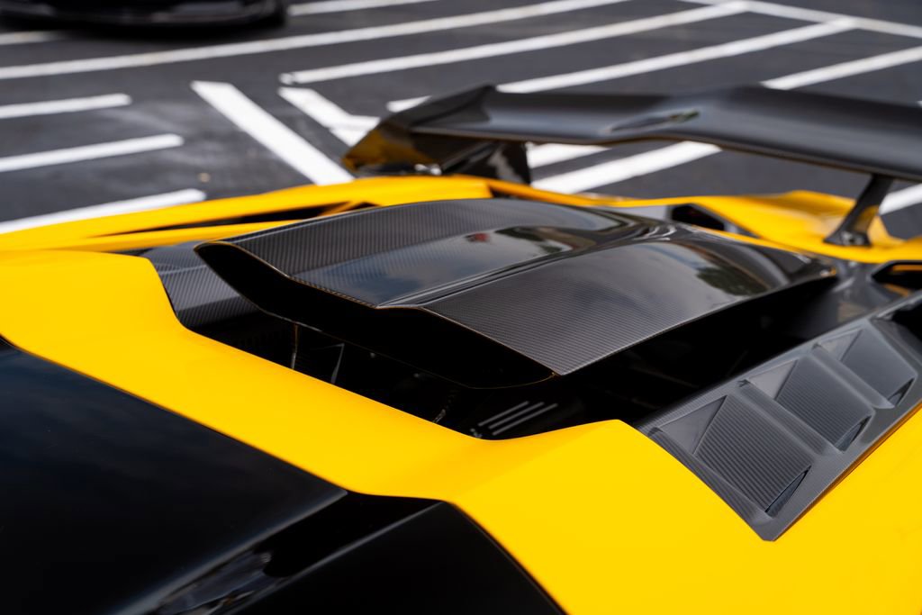 Used 2024 Lamborghini Revuelto AWD/4WD image 28