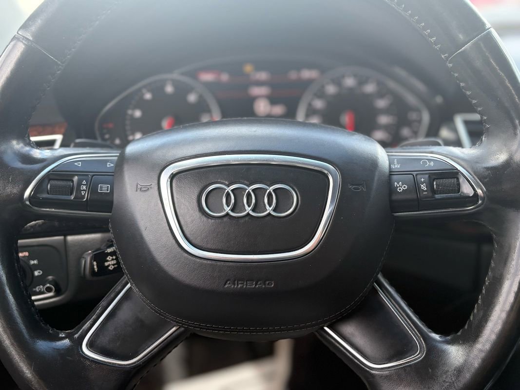 Used 2011 Audi A8 L 4.2 image 13